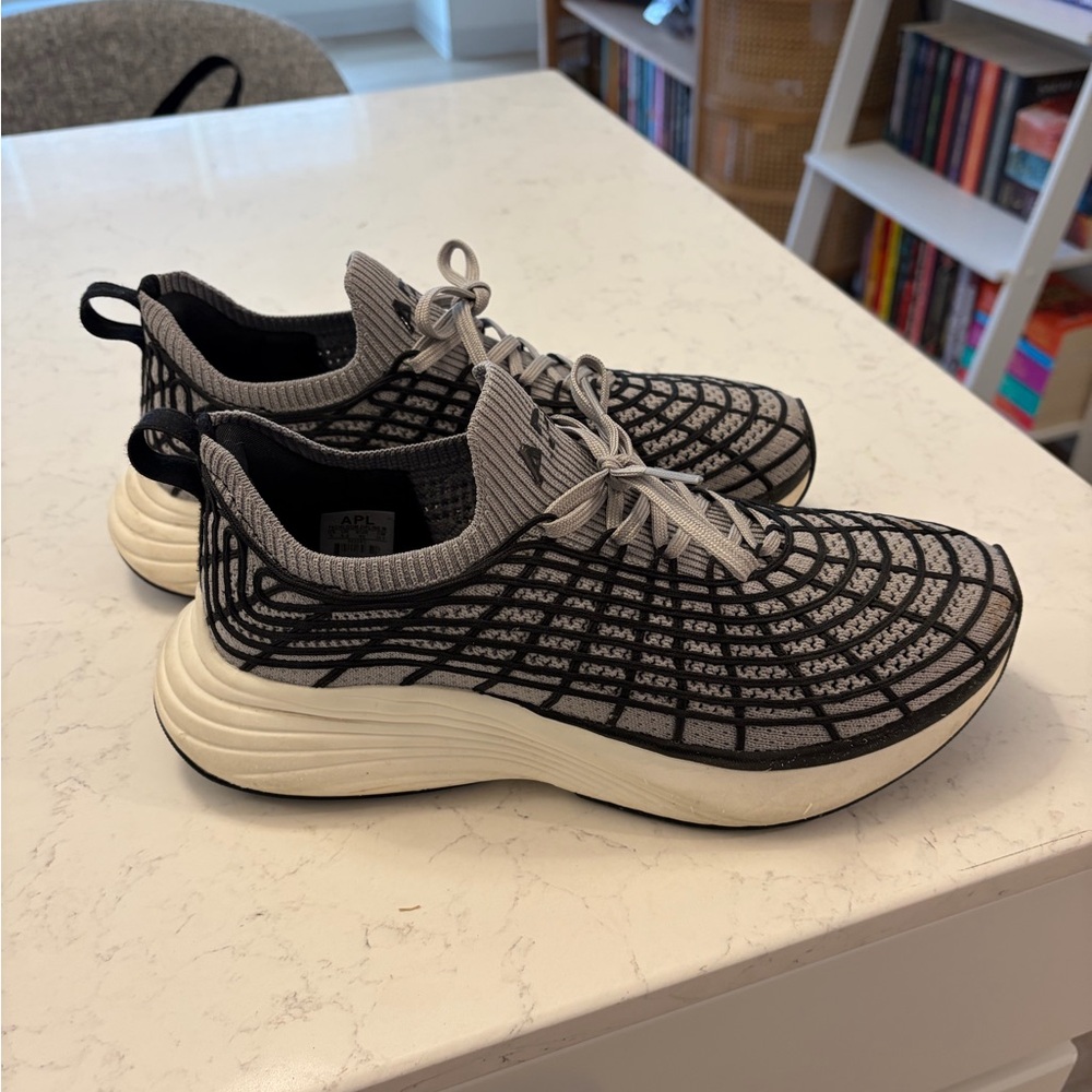 APL Gray and Black Techloom Zipline